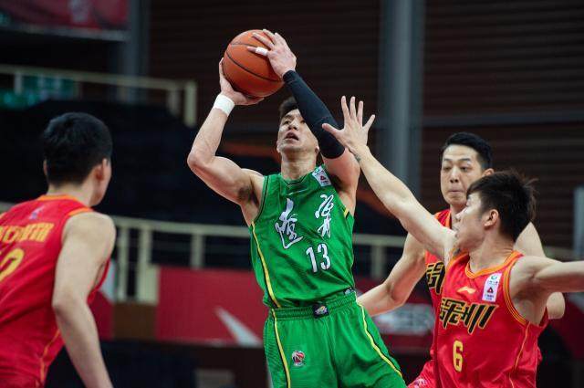 爱游戏网页-【观察】MVP，这次终于轮到郭艾伦？